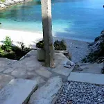 Vakantiehuis Secluded Fisherman's Cove Bratinja Luka, Korcula - 11653 *