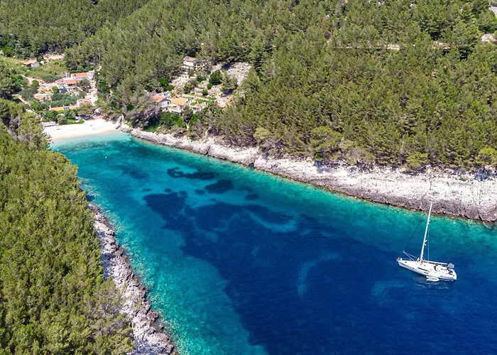 Secluded Fisherman's Cove Bratinja Luka, Korcula - 11653 *