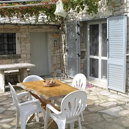 Дом отдыха Secluded Fisherman's Cove Bratinja Luka, Korcula - 11653 Zrnovo