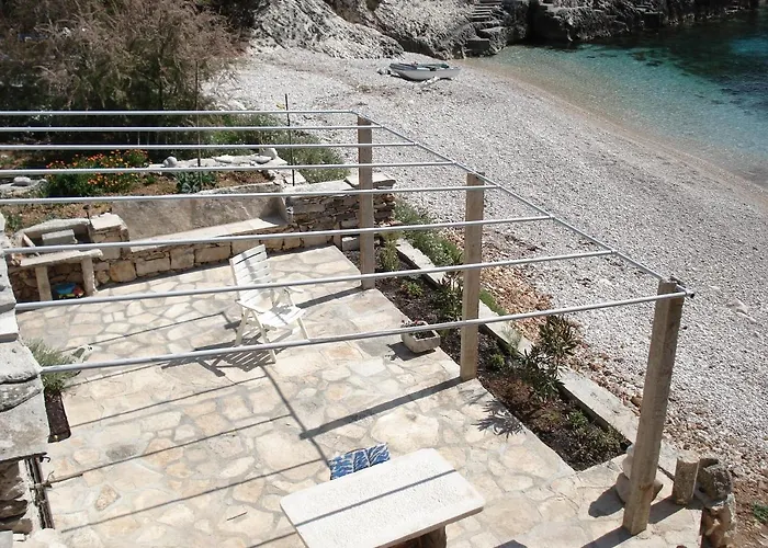 Secluded Fisherman's Cove Bratinja Luka, Korcula - 11653 Сasa de vacaciones Zrnovo